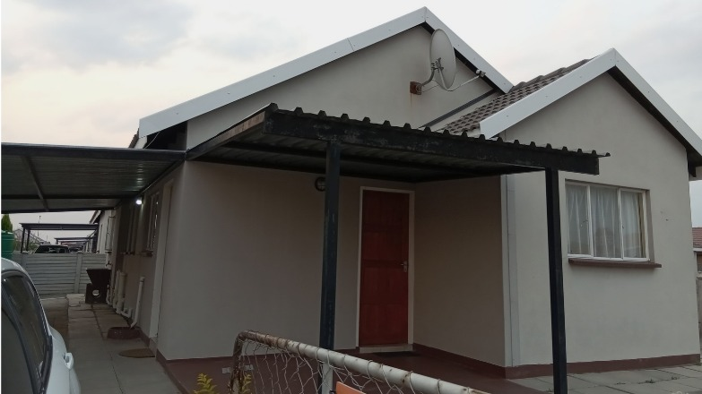 4 Bedroom Property for Sale in Freedom Park North West